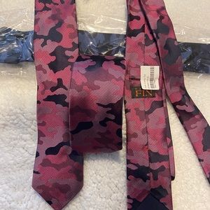Camo Tie - Pink & Blue